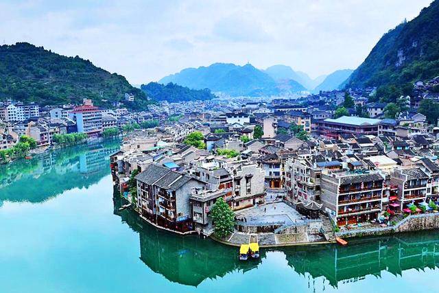 贵州南州的一个县，是贵州代表性的古城，为5A级旅游景区