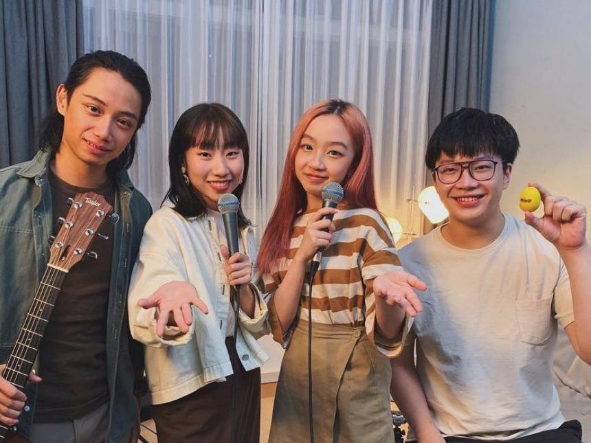廖启智病逝后俩儿子近况曝光,遗传父母演戏细胞,次子高大帅气_廖文哲