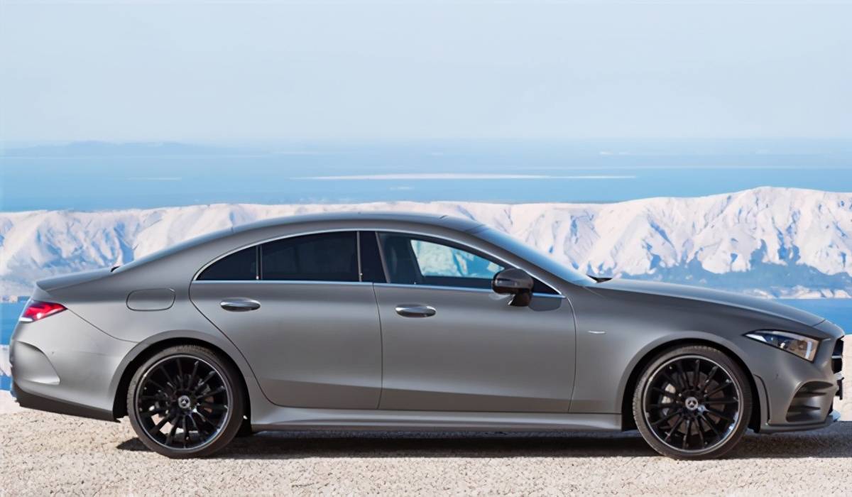 无框车门大溜背奔驰最帅四门轿跑上市15t豪车