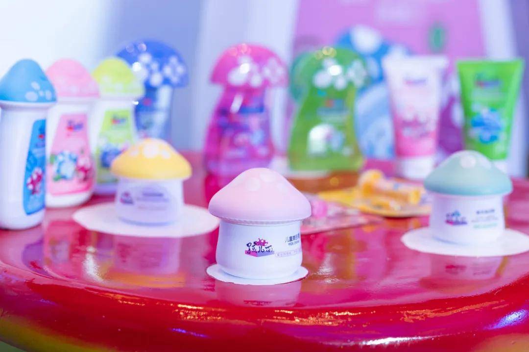 桶面品牌排行_轮到方便面涨价了!康师傅一桶加5毛,网友哭称“他们不懂这种痛”