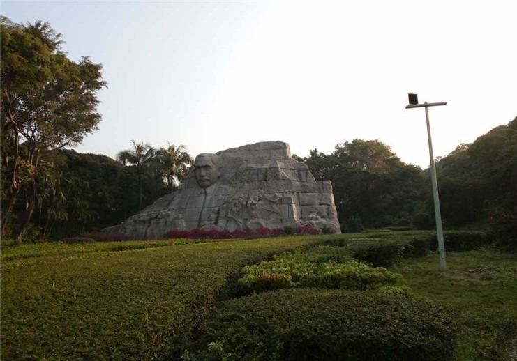 中山公园随拍，园内有重点保护文物，是深圳市历史最悠久的公园