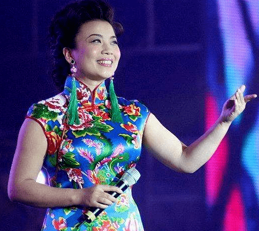 52岁的张也为何至今单身看完她的经历一般人确实不敢娶