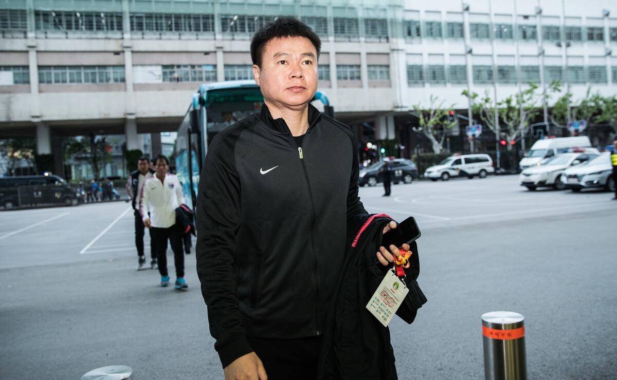 危难时刻天津足球罕见团结,连束昱辉都提供帮助,令江苏足球汗颜