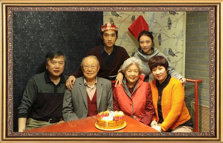 "芳菲美人"谢芳:我生命里最爱的3个男人_张目