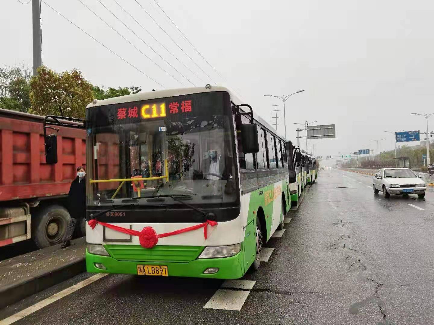 好消息!蔡甸常福工业园新开通2条循环公交线路