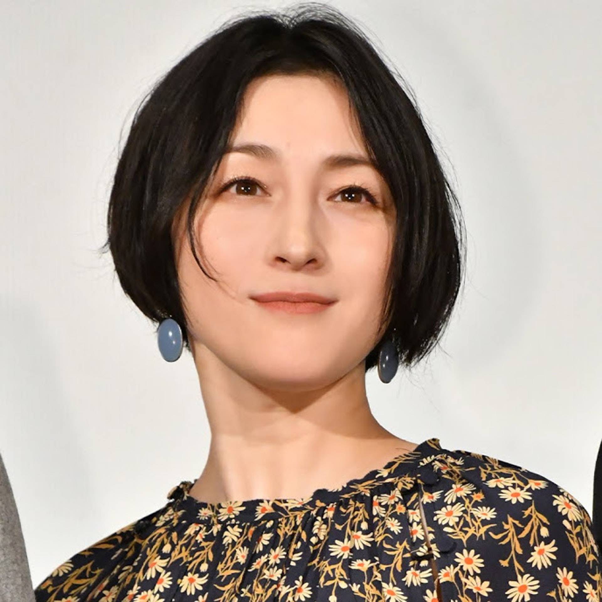 10位日剧女神竟是老烟枪?苍井优每日两包烟,松隆子被嘲烟牙