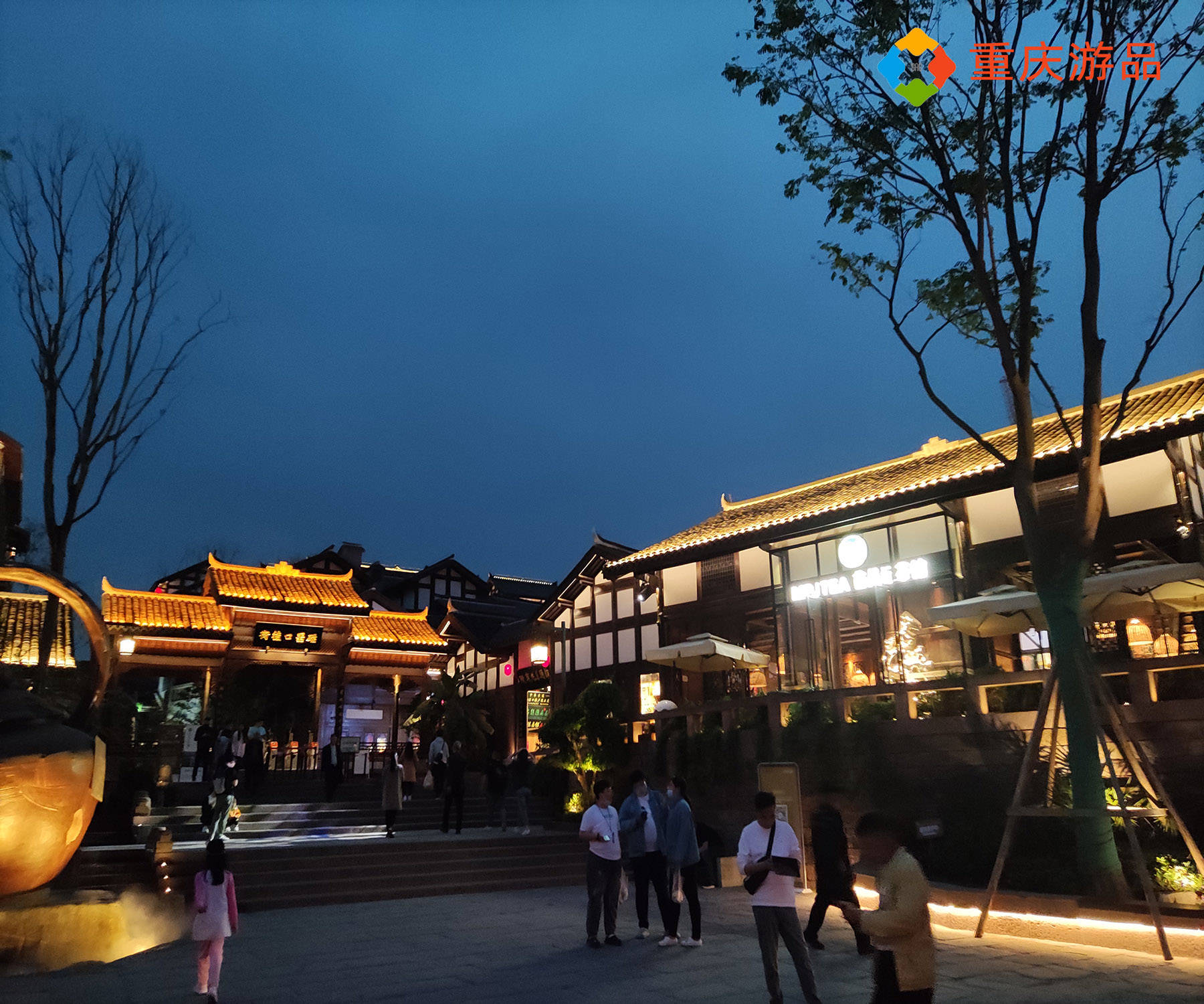 重庆旅游攻略：被商业化的磁器口，傍晚比白天玩得还舒适？