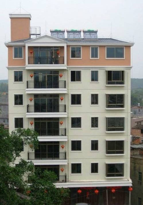 农村婆家盖起了七层小洋楼全村独一栋最高的现在却成为了村民的笑话