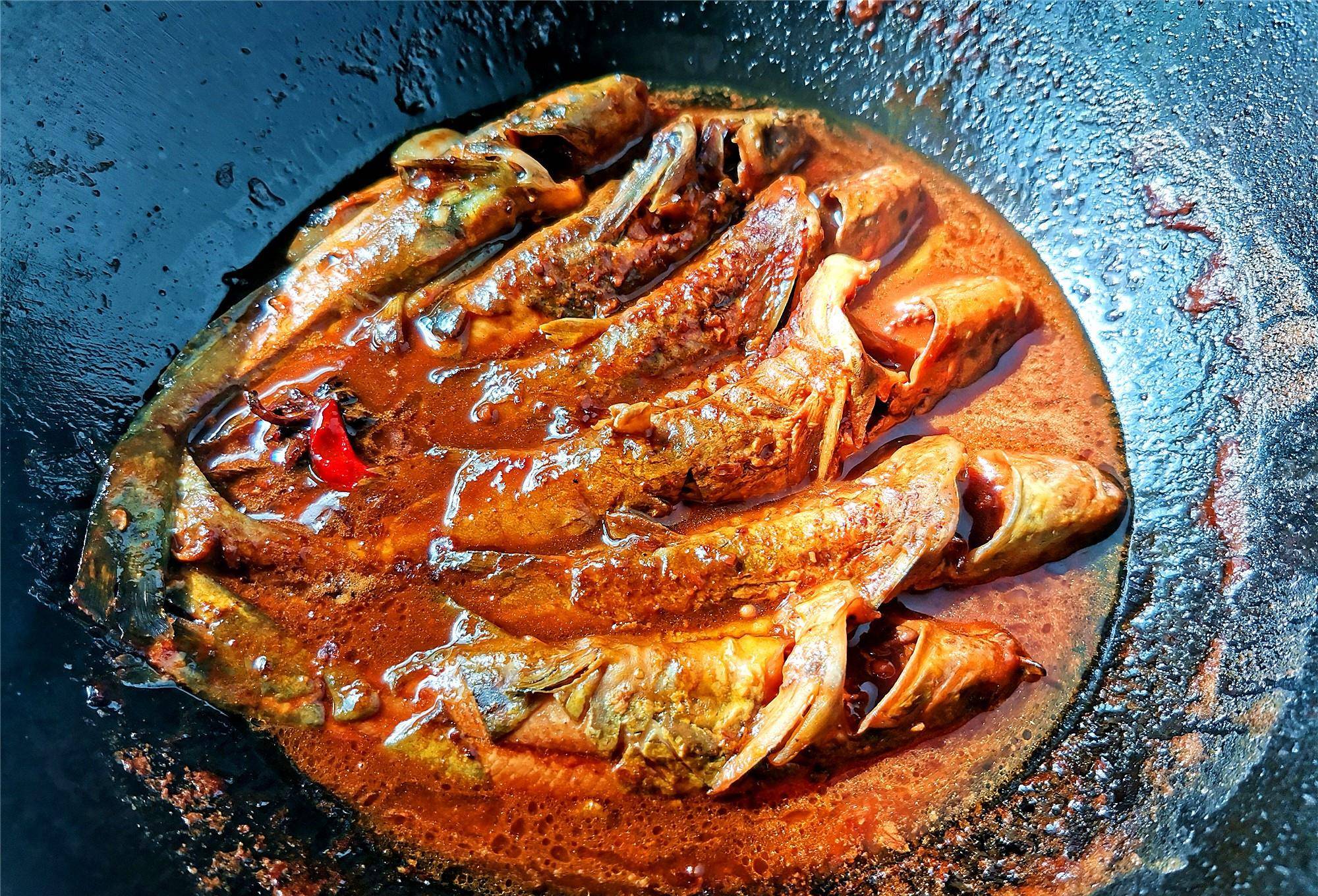 这种鱼现在很少见和嘎牙子鱼很像教你东北特色做法