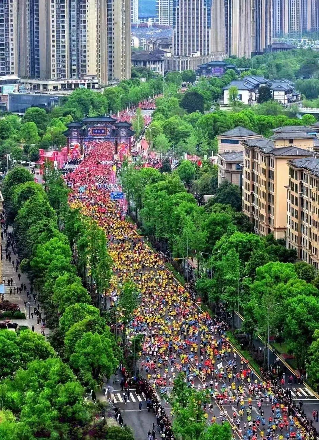 暨重庆市第六届运动会半程马拉松长城汽车·2021永川马拉松全国瞩目的