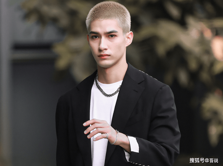 原创创4艾回艺人疑做紧急预案能进团但压排名或和喻言一样