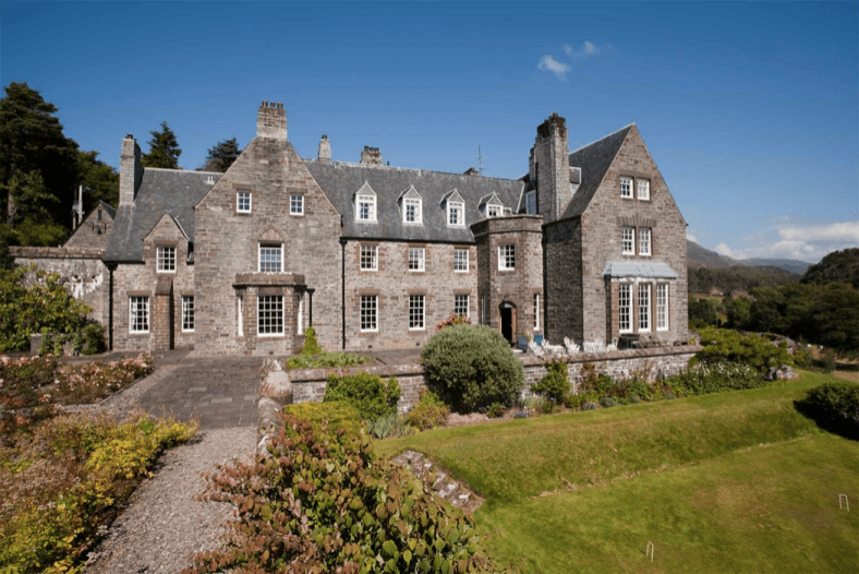 这所特工学校将以225万英镑出售曾是二战秘密特工的绝密高地学院