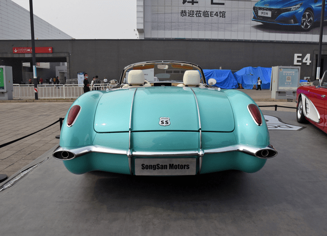 松散机车ss海豚比亚迪代工敞篷跑车造型复古