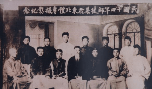 胡奉三实战功夫如何 曾任东北军武术教官 61岁仍是帅府教习 先生