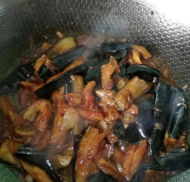 茄子煮咸鱼 eff65620432c43e7a720c03a2b12af26.jpeg