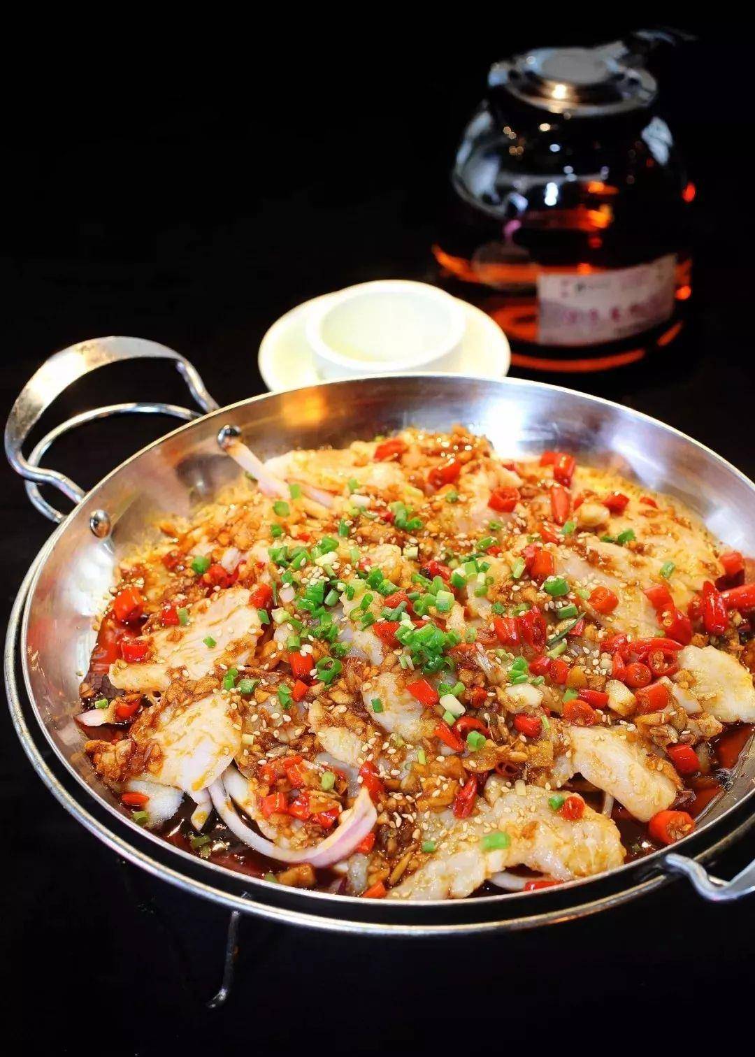 香辣干锅虾配什么炒好吃 05653f5b17844aaab8d008bde0ed3e7f.jpeg