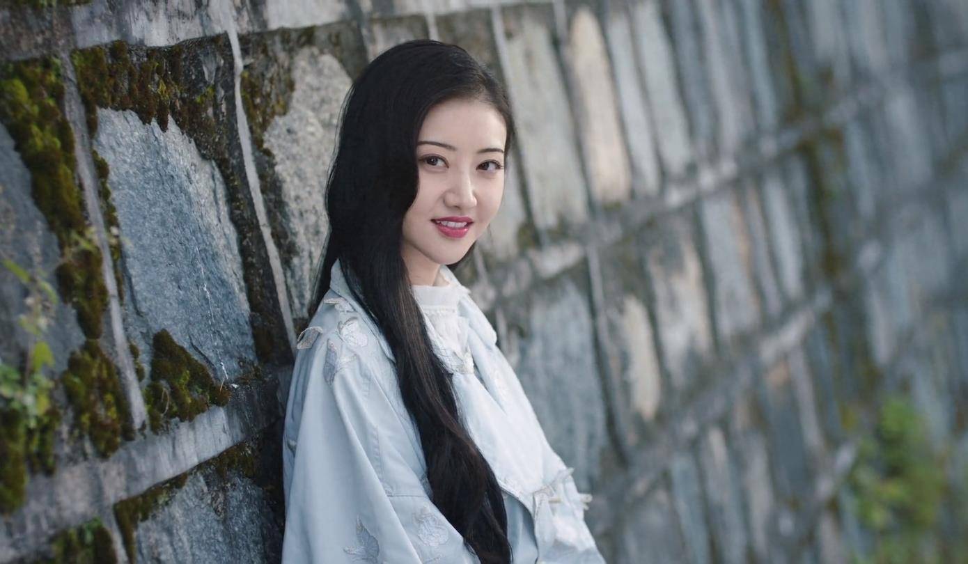 原创《司藤》出双结局,一版凄惨一版圆满,导演求生欲太强!