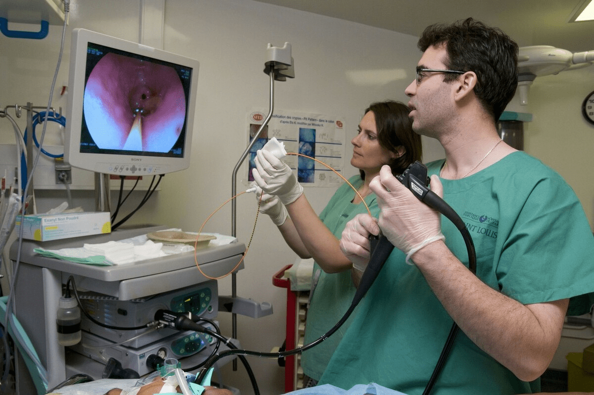 原创54岁老黄从吃东西噎的话到确诊食道癌到去世半年时间