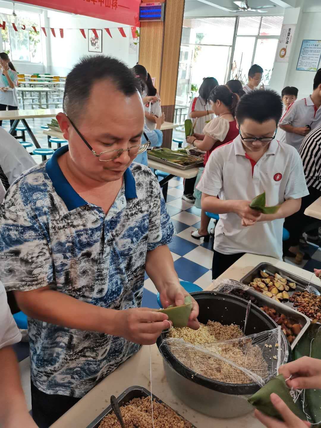 科山中学校长图片