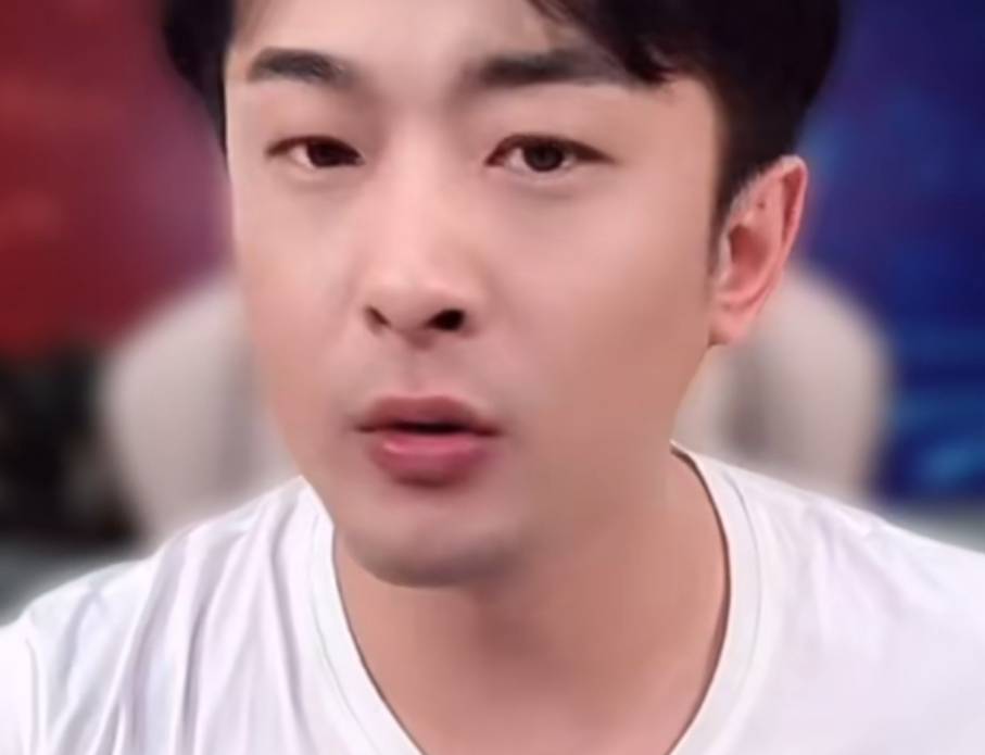 原创辛巴又哭了情绪崩溃哭诉压力太大称自己一言九鼎言出必行