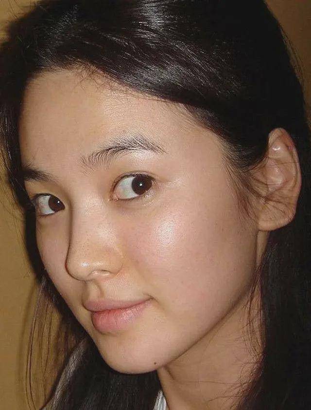 平平无奇的娱圈平均脸,因为厚唇拥有了灵魂,还嫁给了四大天王?