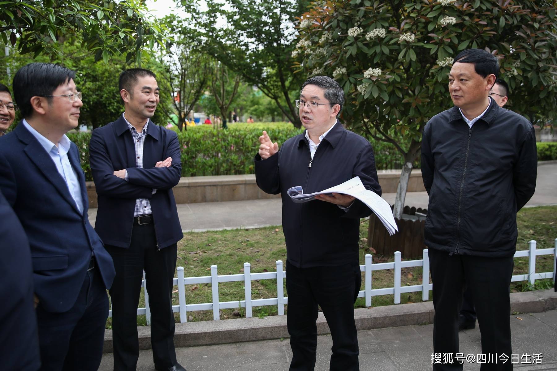 曾卿调研主城区下穿通道及人行天桥建设