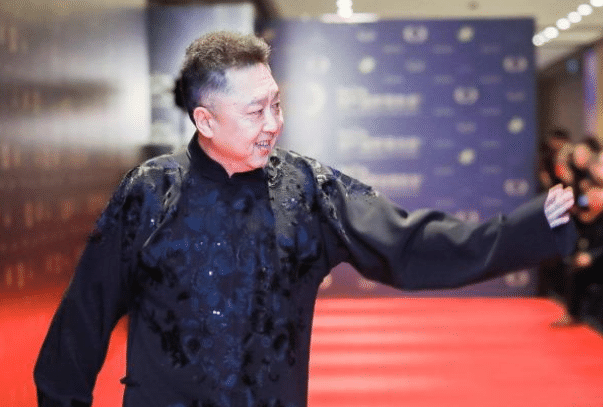 郭德纲岳云鹏拍了那么多电影，为何于谦拍一部就拿了影帝