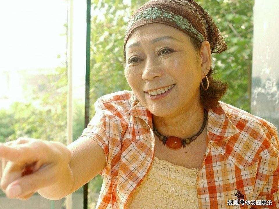 从演员训练班毕业后的黄文慧,因为一直忙于自己的事业,从而把自己的