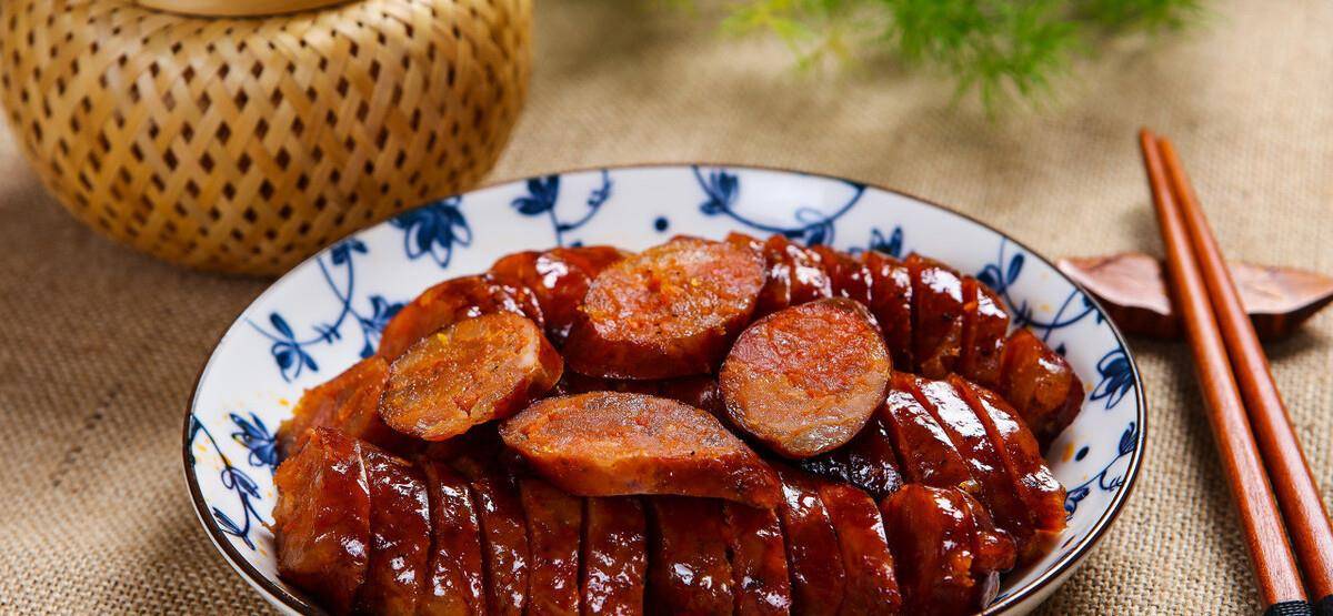 香肠怎么晒才能紧实 b77d2926e12446bba883de0187c3f19d.jpeg