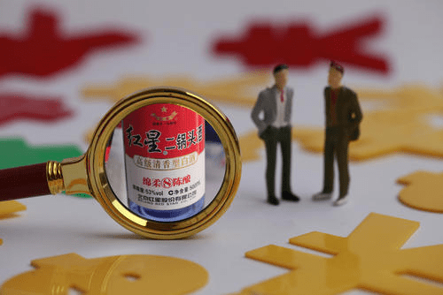 舆情监测:红星二锅头酒里泡苍蝇引发热议