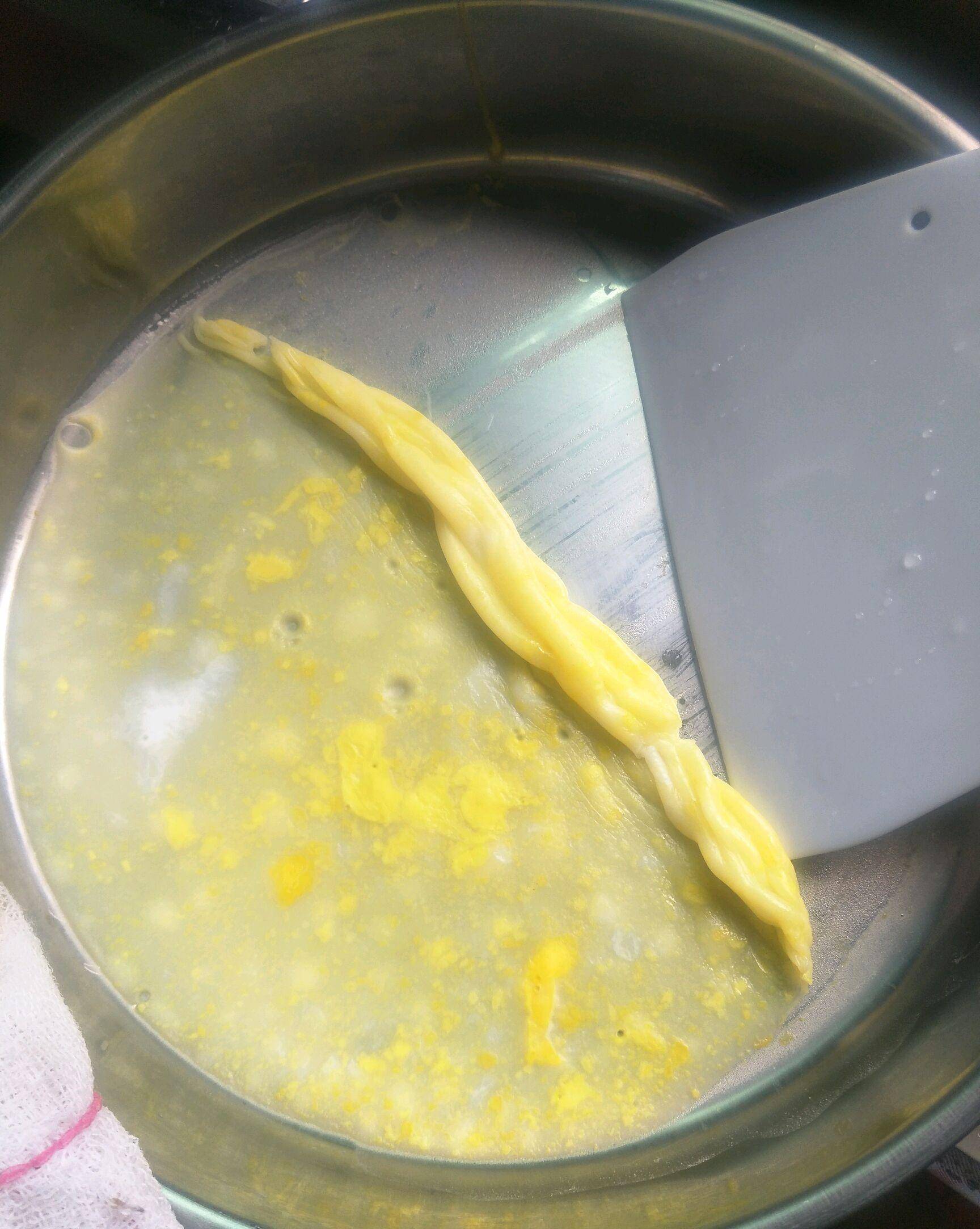 做豆腐的过程中会产生豆汁吗 04ed44250c3946d4a3fc690137a51538.jpeg