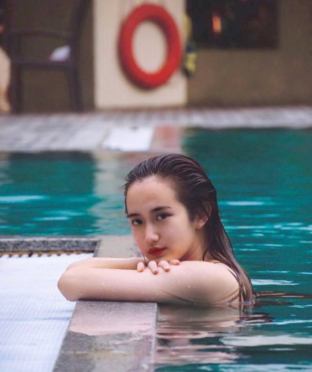 原创骆达华更新动态57岁仍风度翩翩女儿骆欣言被指神似林允儿
