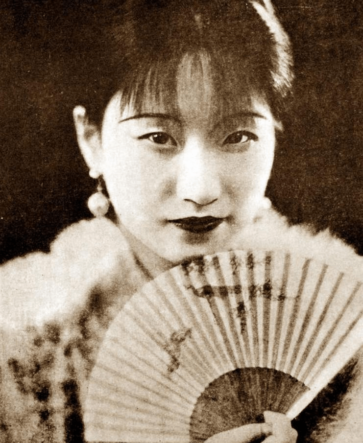 直击民国才女陆小曼的一生三段惊世爱情的传奇故事