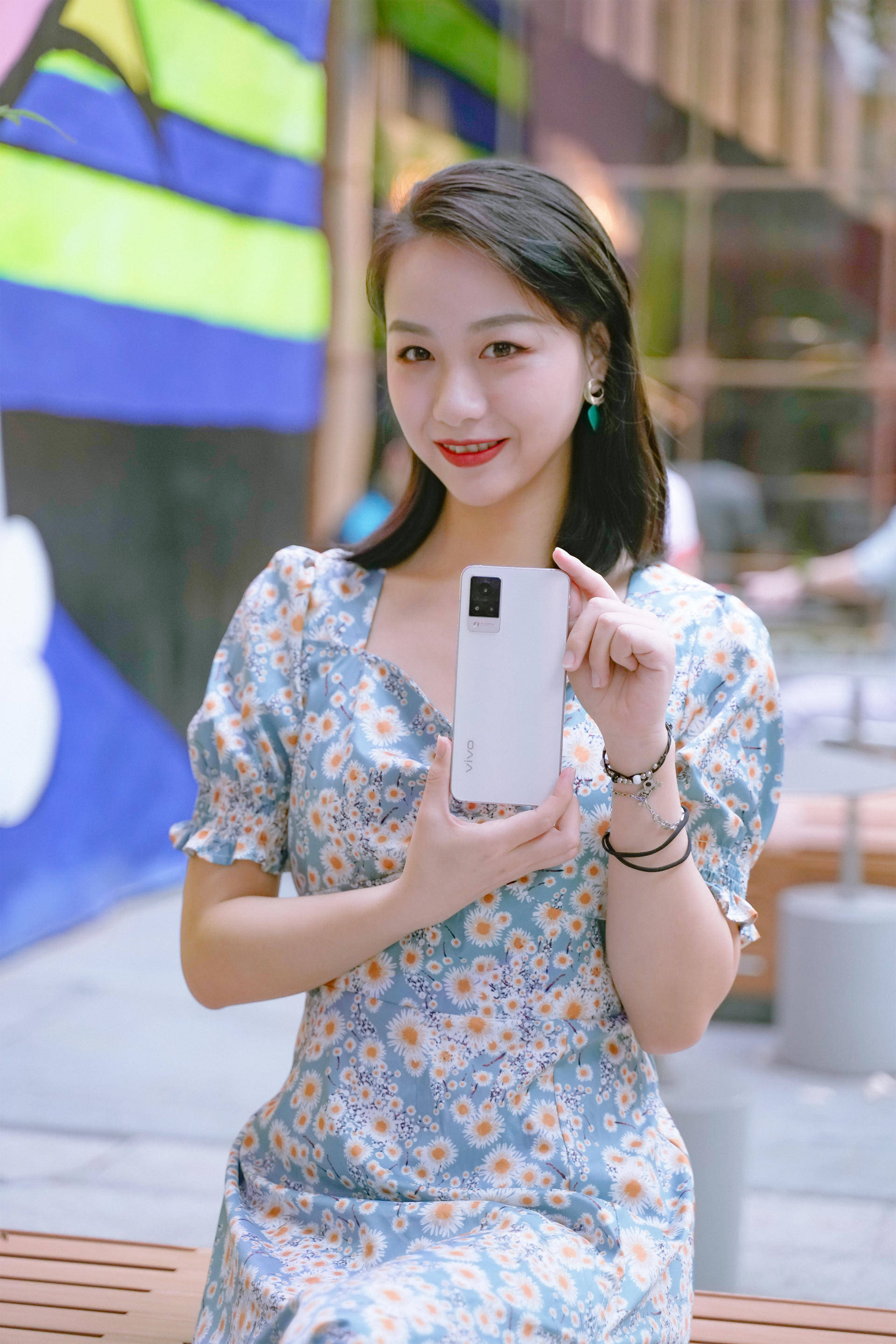 vivos9美图来袭自拍体验有趣机身设计亮眼