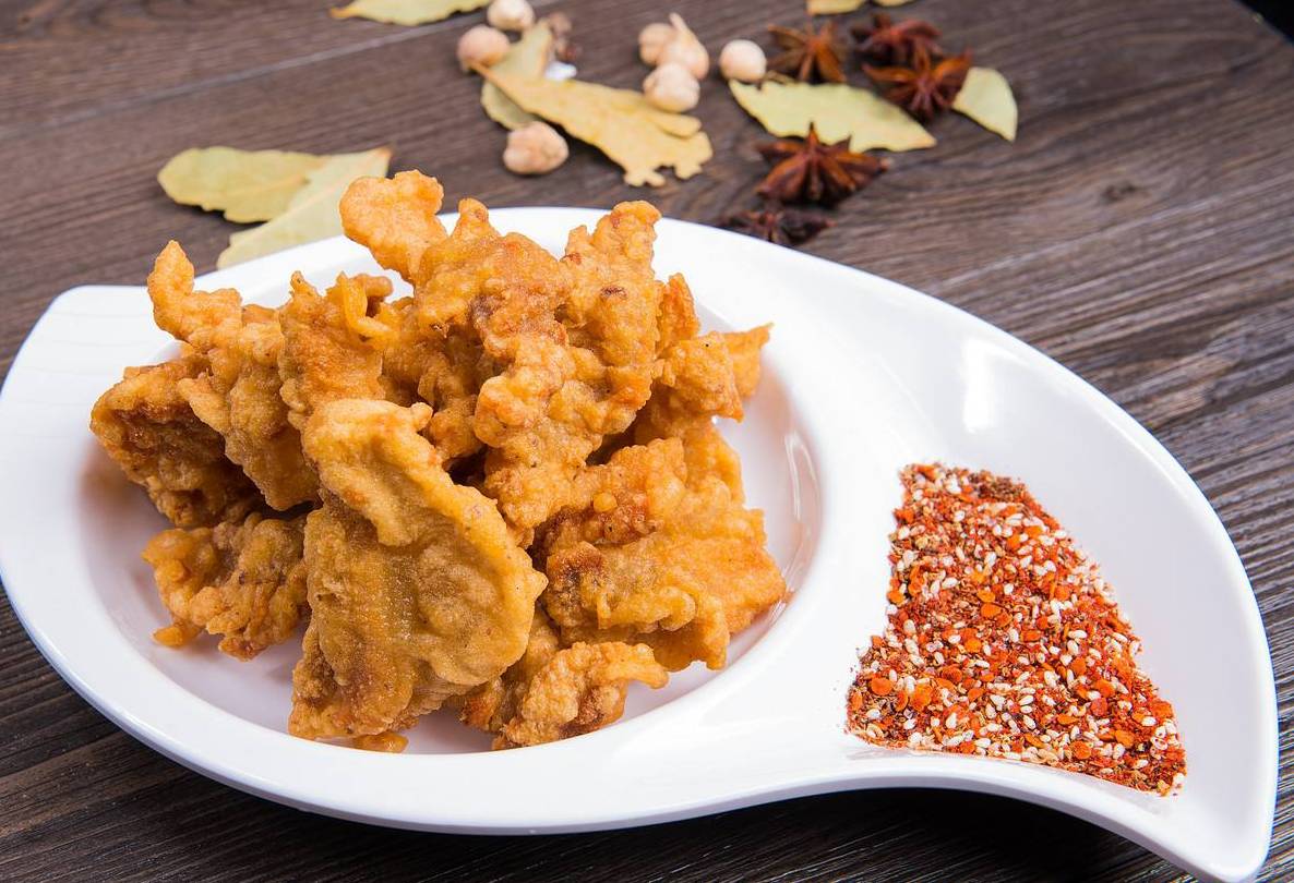 原创炸酥肉时别忘了最后一步牢记最后一步炸好的肉又酥又脆