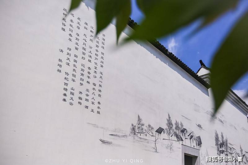杭州有一座小众古镇，乾隆曾在此立碑，游人不多还能欣赏当地评书