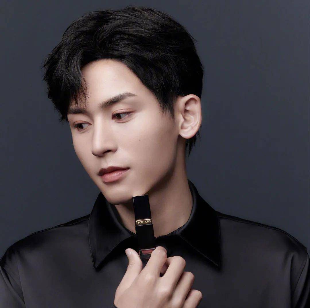 张哲瀚被对家针对?