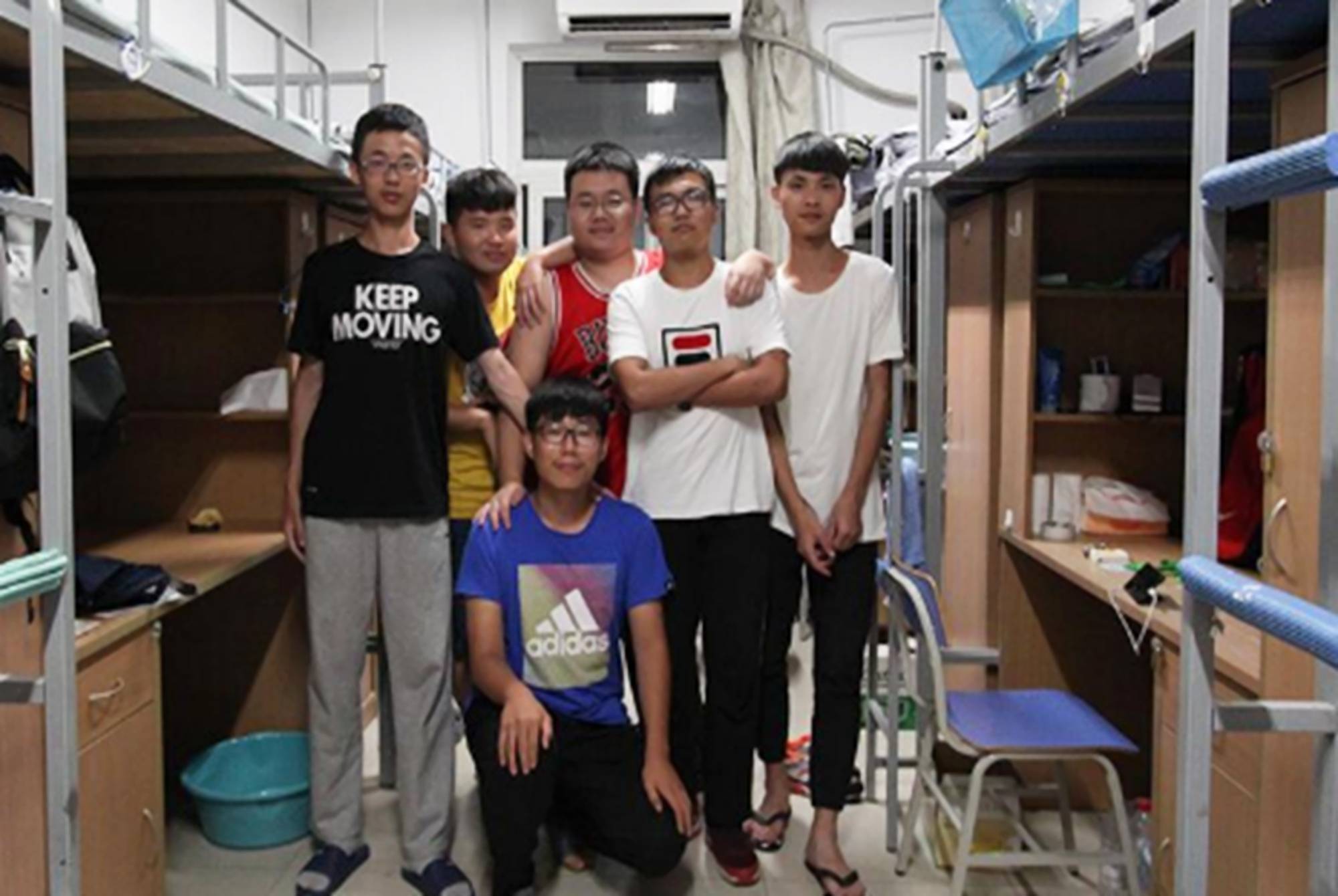 结语:大学的宿舍是非常重要的,宿舍关系融洽,大学生活也会比较快乐