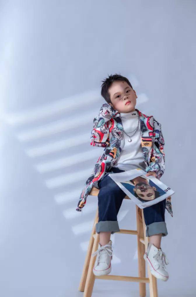 男孩子也可以是贴心小棉袄2021中国好猫步南充赛区形象大使李子涵