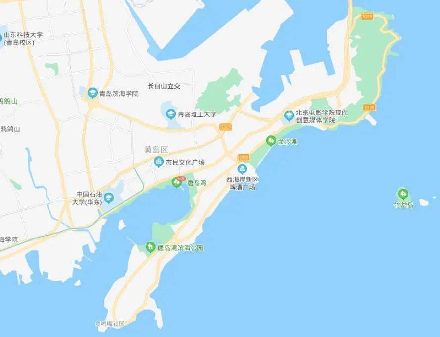 木栈道,景观长廊与大海,沙滩融为一体展现出一幅优美的海滨画卷这里