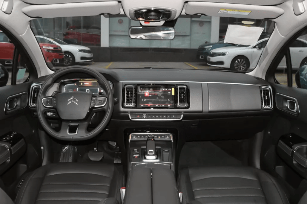 车名真香东风雪铁龙凡尔赛c5x全球首秀