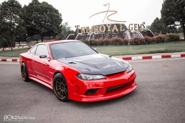 红极一时的日产小跑车s15飞鸡改装