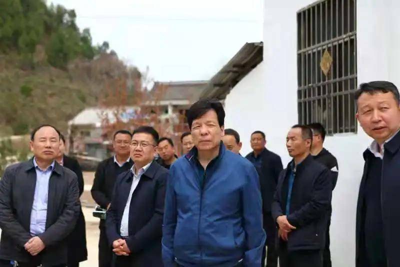 宝鸡市陈仓区委书记霍铁桥深入香泉镇调研指导工作
