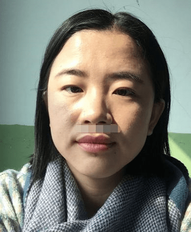 眉长过眼,头脑聪明灵活,为人精明能干,有上进心