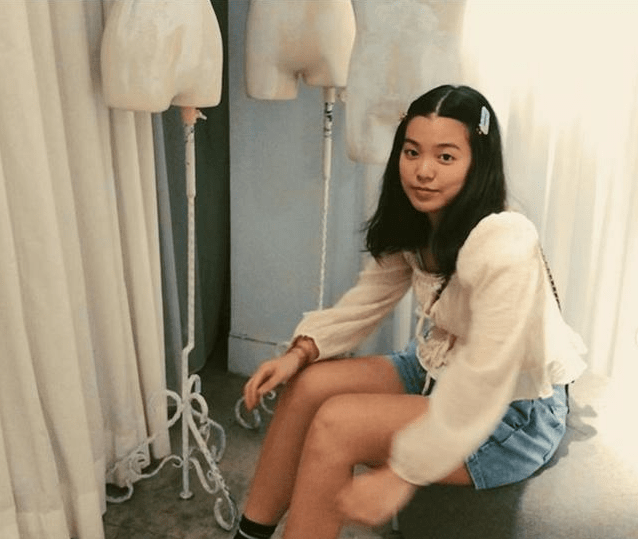 原创章小蕙女儿真没随妈妈路人颜值却挺耐看朴素气质反而更像继母