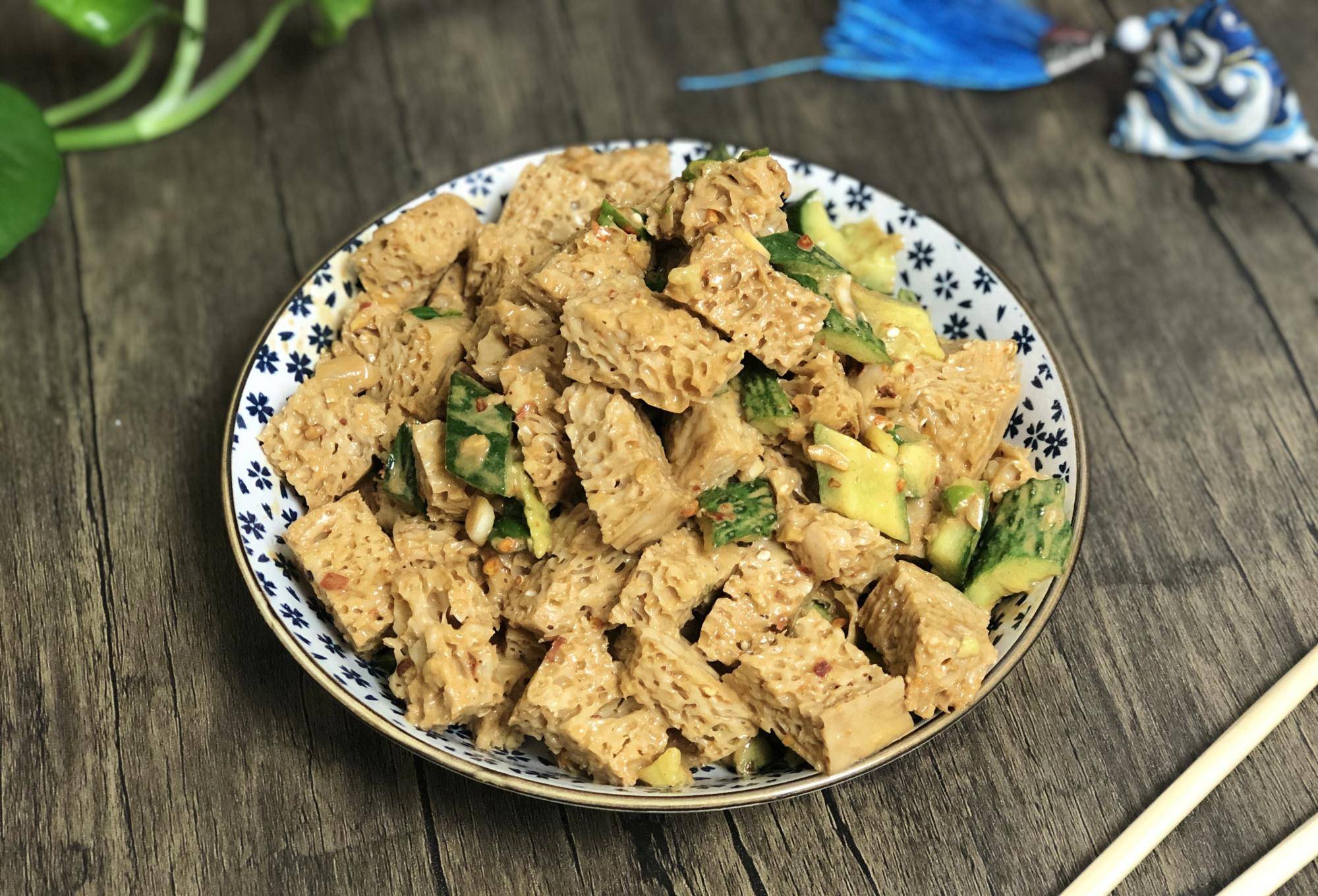 做麻酱面筋,用不用提前焯水?