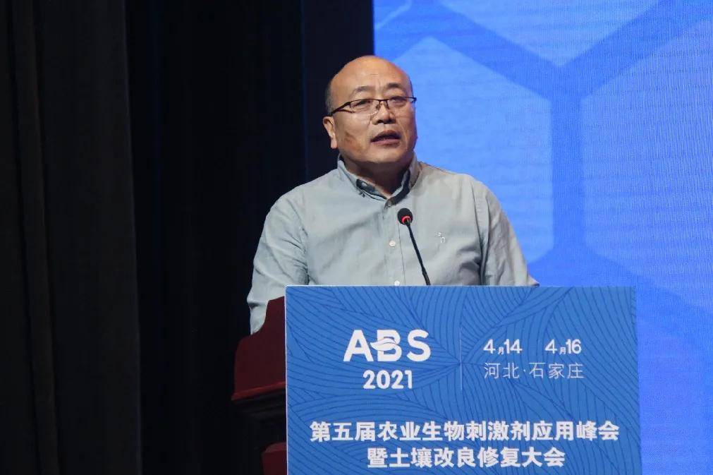 河北萌帮水溶肥料股份有限公司董事长郭兴龙认为,随着生物刺激剂的