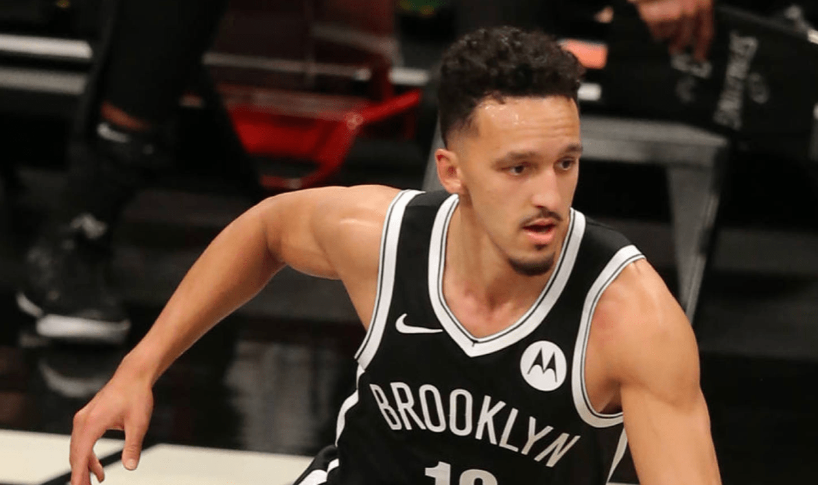 沙梅特本赛季从快船来到篮网,赛季初期他并不被人们看好.