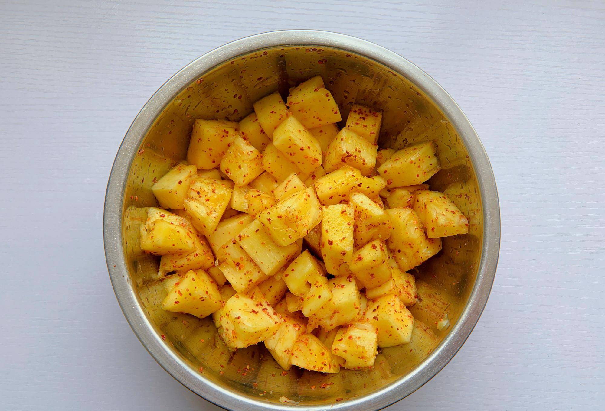 春天这水果正当季,5元一个,简单一拌,又酸又甜又辣,太好吃了