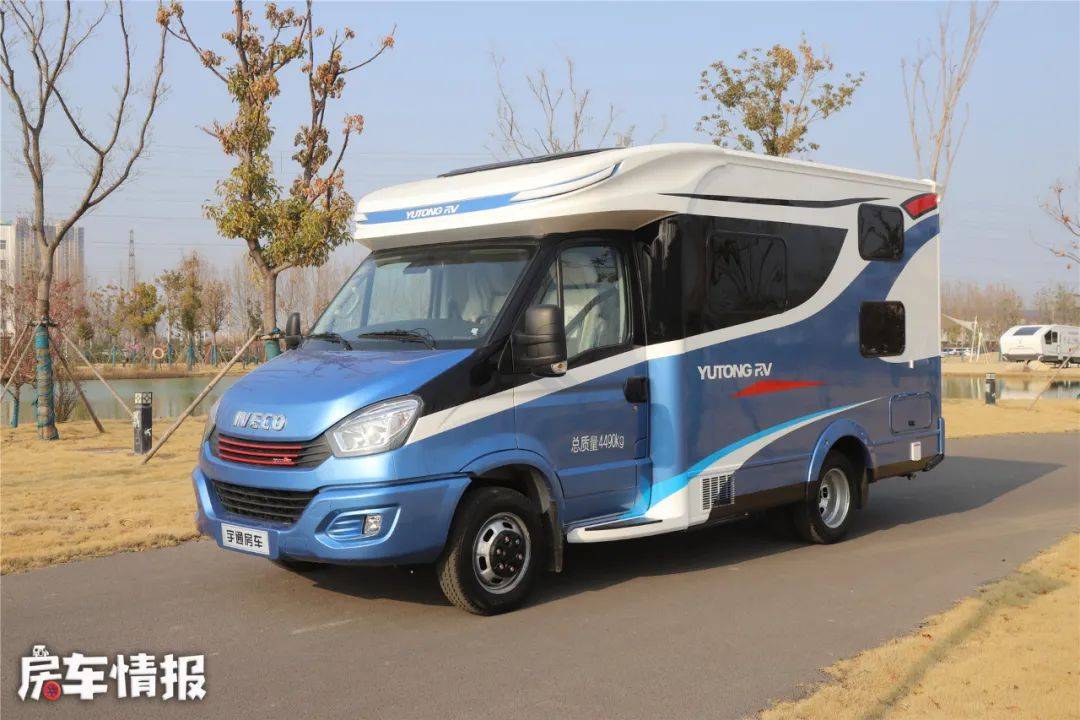 新款宇通房车来了动力升级颜值超高出厂10度电2人旅行挺省心